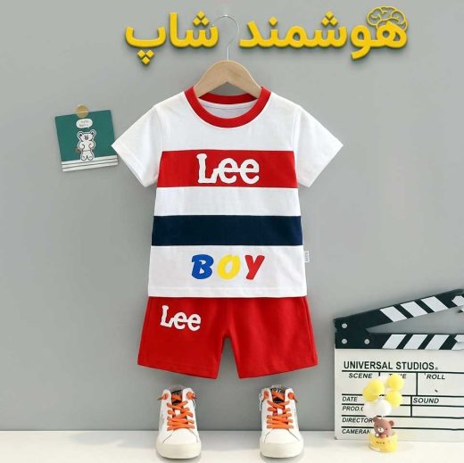 ست تیشرت و شلوارک پسرانه آویزان به دیوار